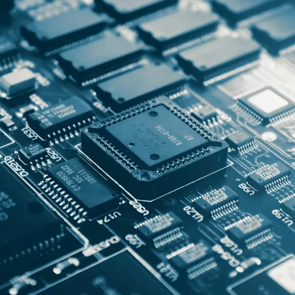 Lo standard di purezza assoluta: Come la resina Everflon™ UHP PFA protegge i semiconduttori di ultima generazione